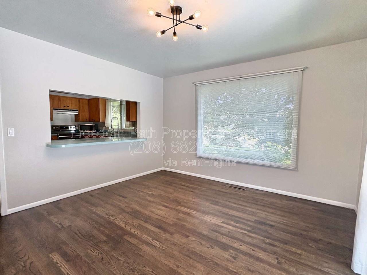3010 N 5th St - Photo 4 of 25