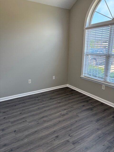 140 Oak Towne Dr #E3 - Photo 2 of 22