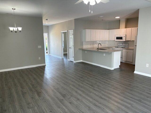 140 Oak Towne Dr #E3 - Photo 7 of 22