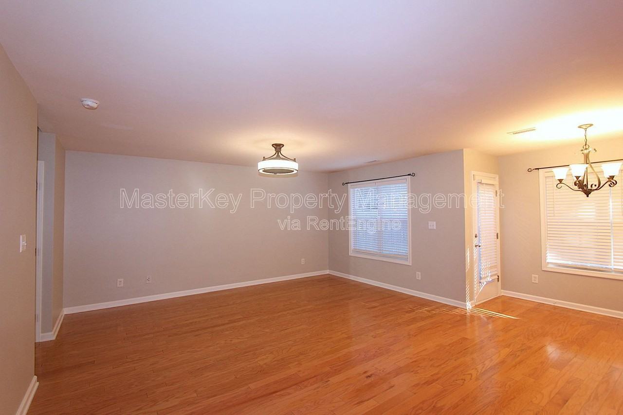 3215 Polite Ln - Photo 5 of 24