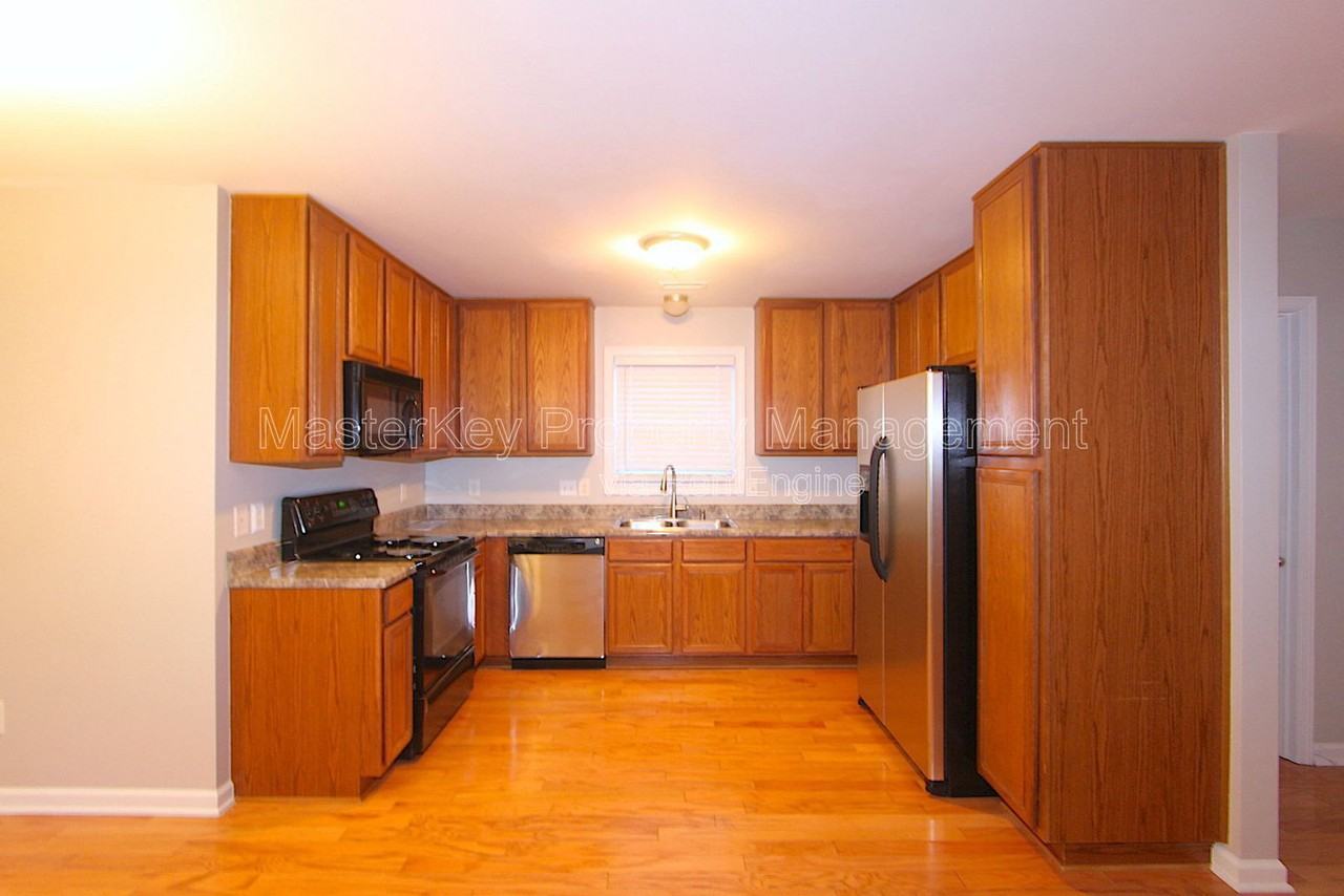 3215 Polite Ln - Photo 7 of 24