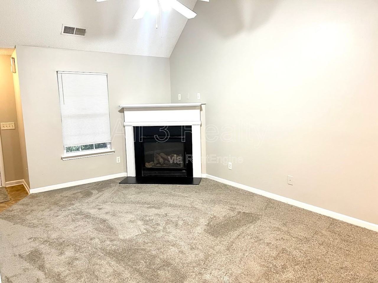 311 Coral Cir - Photo 3 of 21