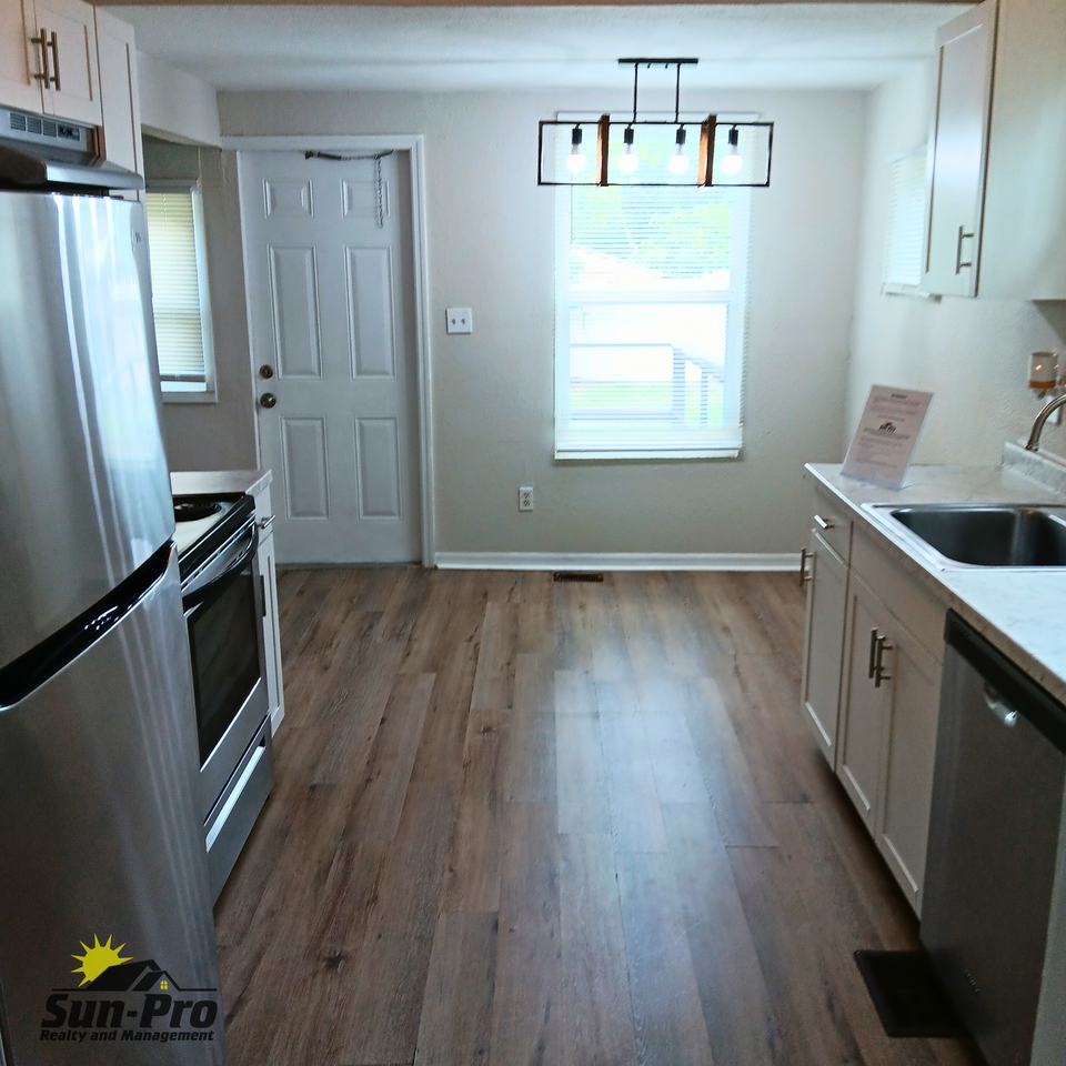 212 Mullally St - Photo 5 of 23