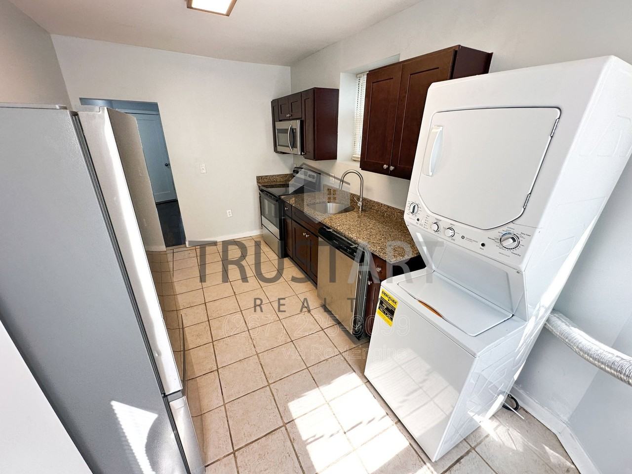 1257 N 23rd St #2 - Photo 2 of 8