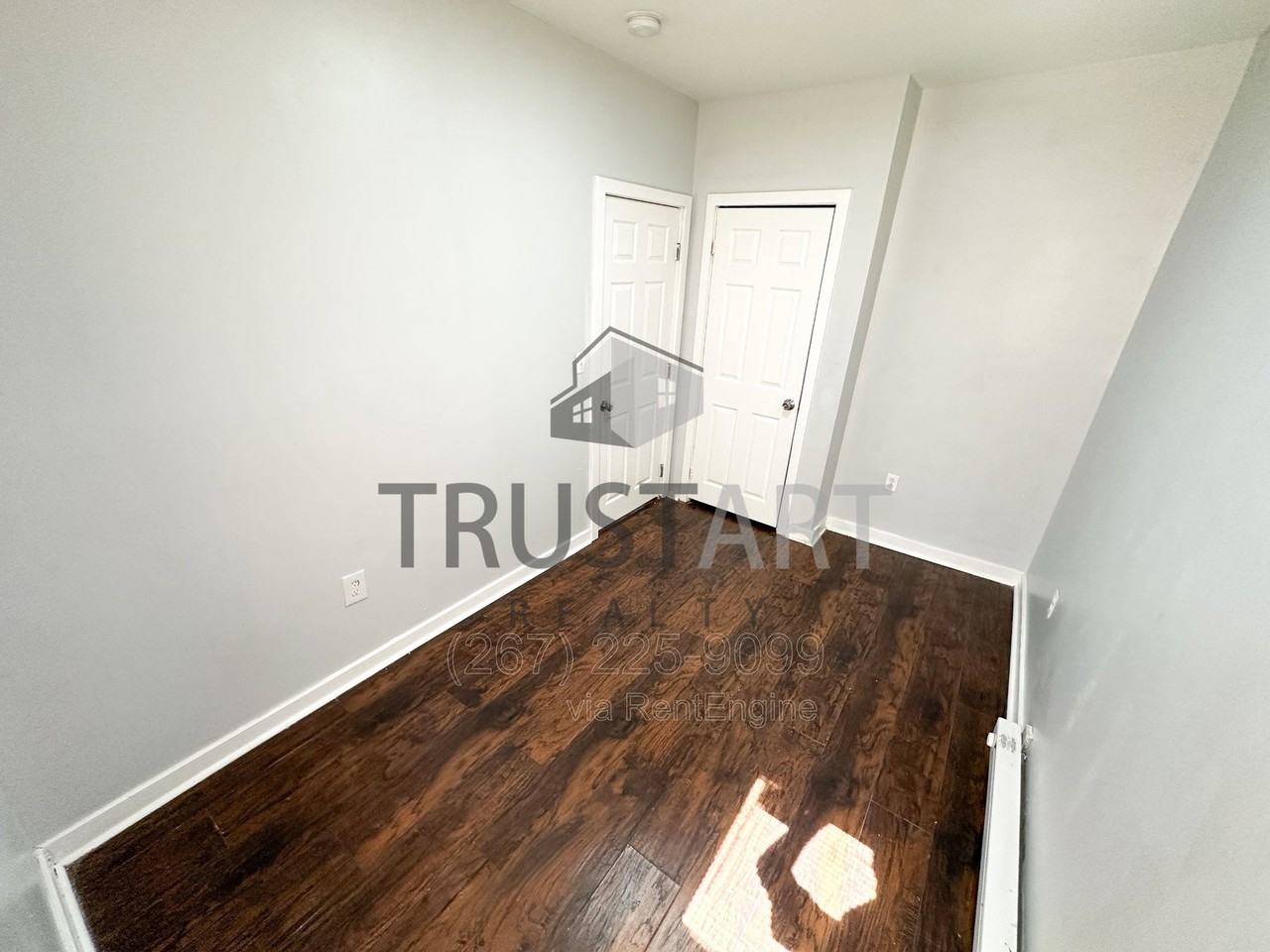 1257 N 23rd St #2 - Photo 5 of 8