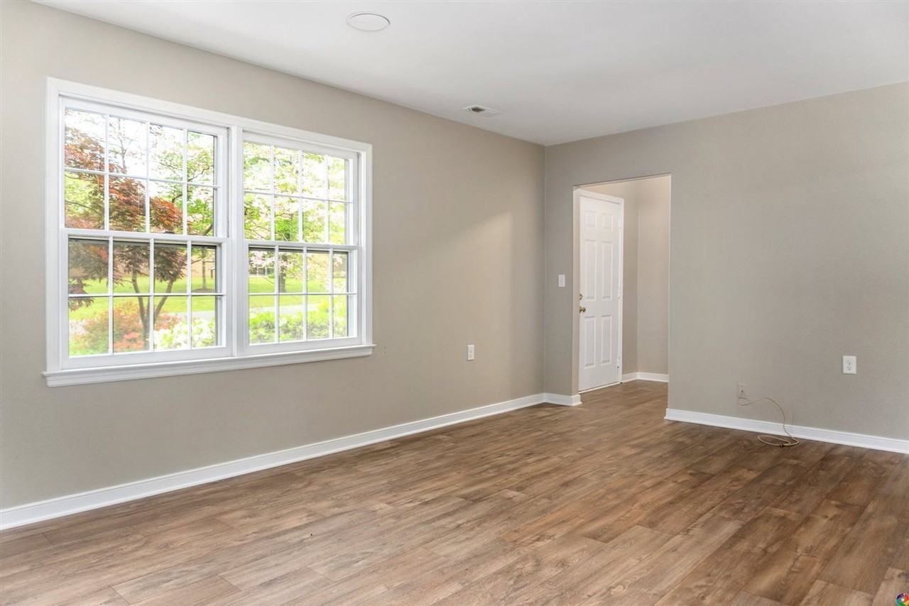 9201 Rattlesnake Rd - Photo 7 of 30