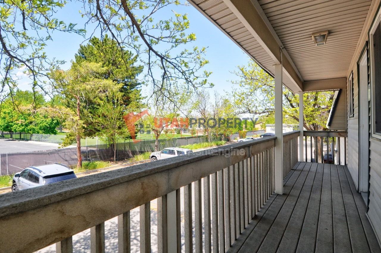 4337 S 1230 W #8D - Photo 5 of 21