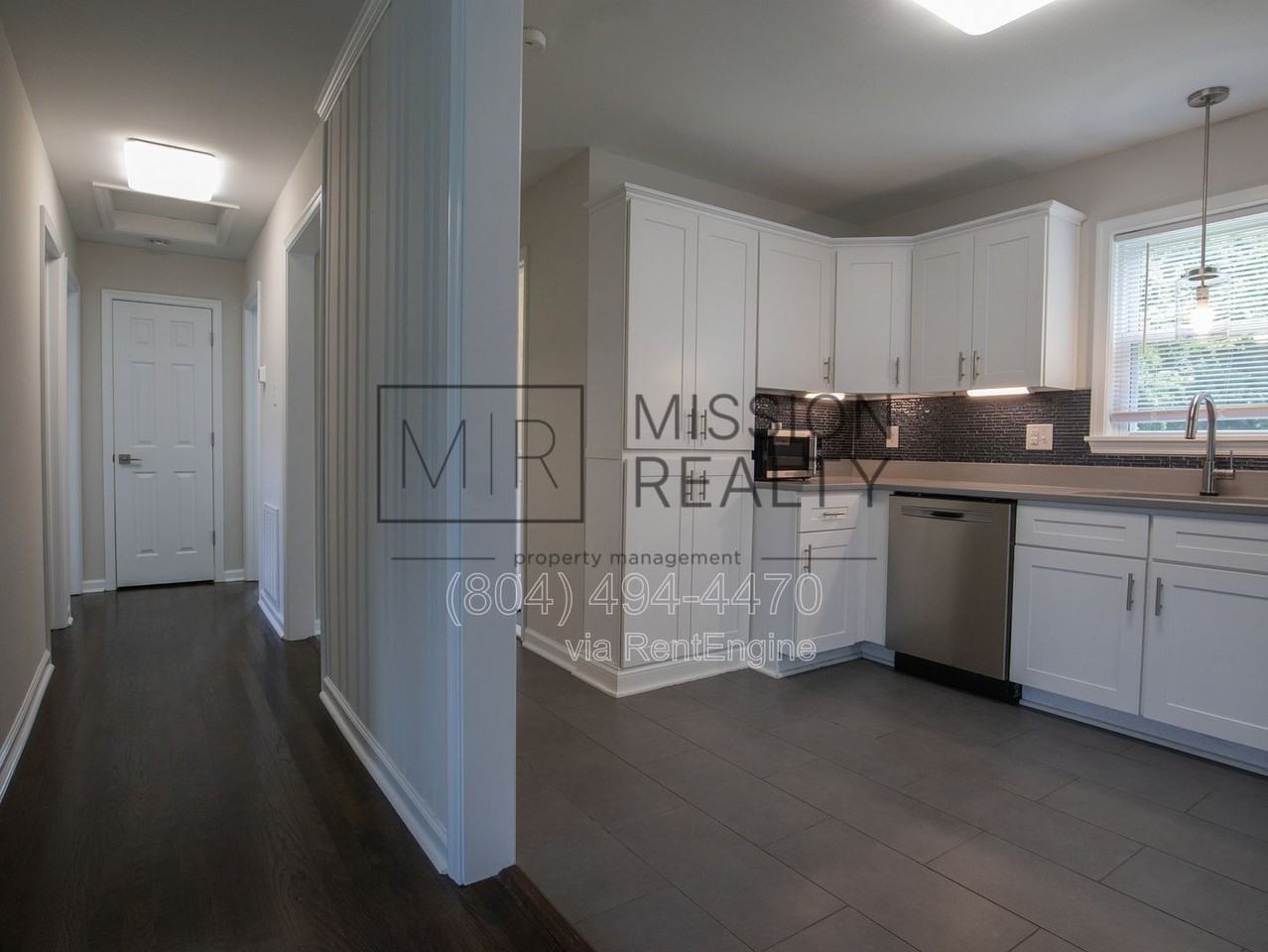 5205 Scott St - Photo 7 of 25
