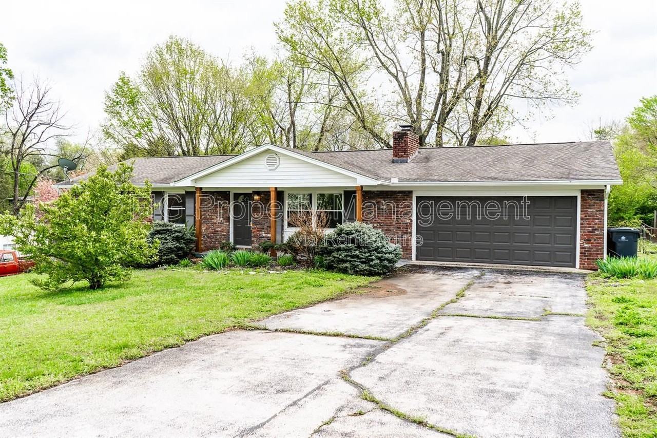 4200 Crestfield Rd - Photo 2 of 31