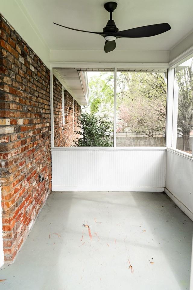 4200 Crestfield Rd - Photo 4 of 31