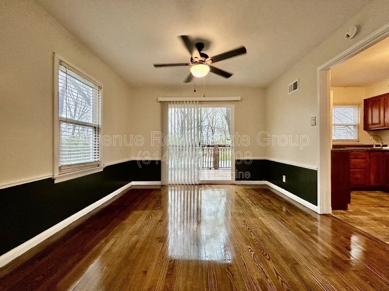 7105 Circleview Dr - Photo 6 of 19