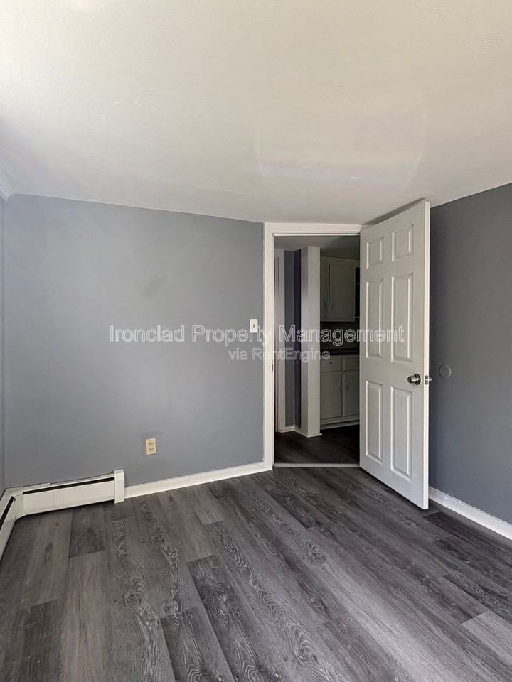 35 Warwick St #31 - Photo 5 of 15