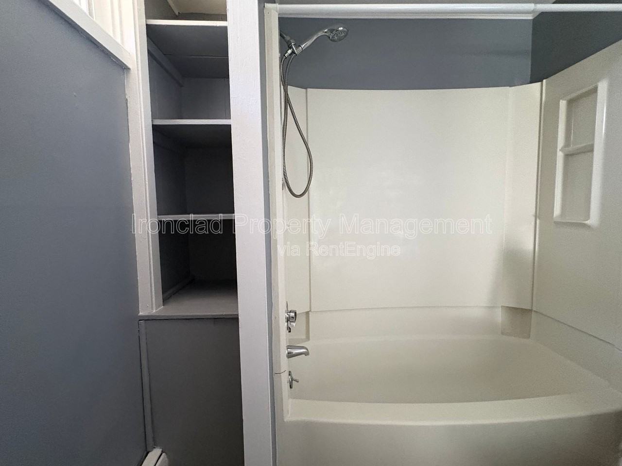 35 Warwick St #31 - Photo 6 of 15