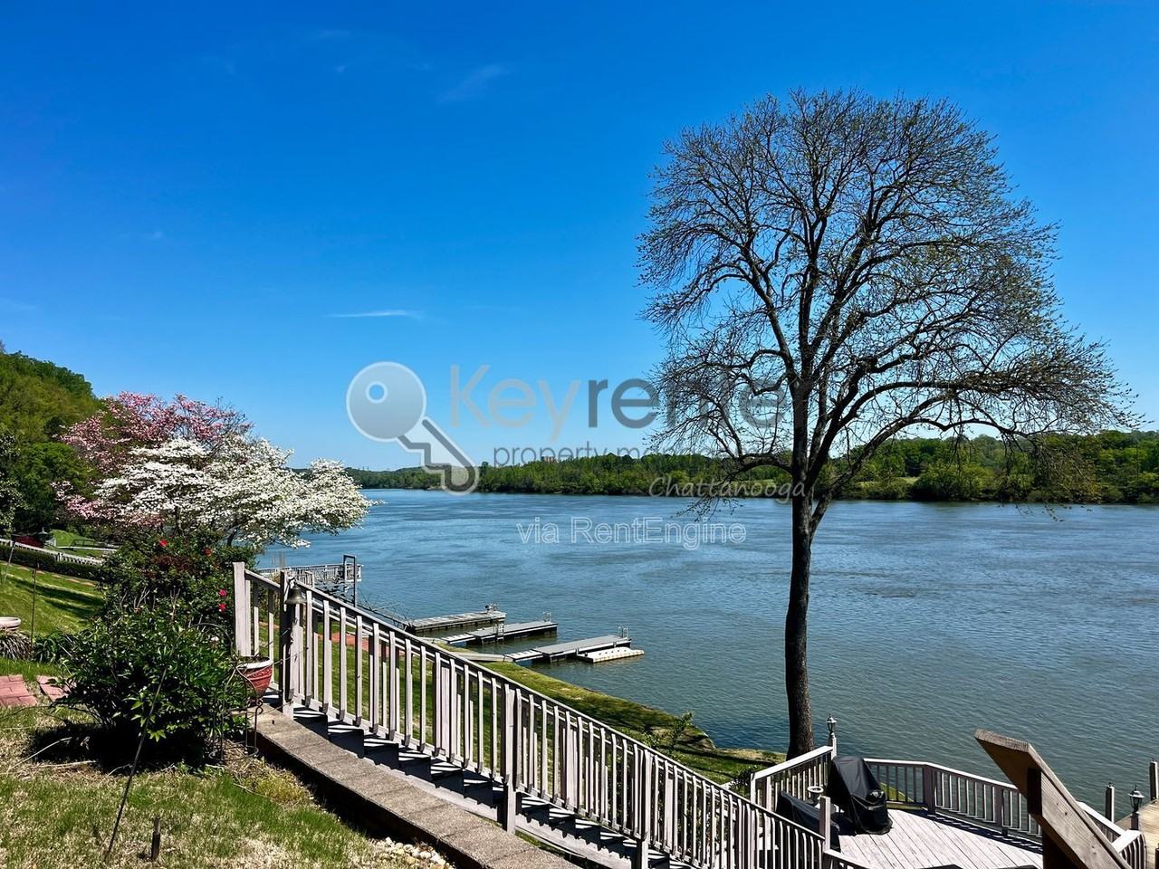 3166 Waterfront Dr - Photo 3 of 27