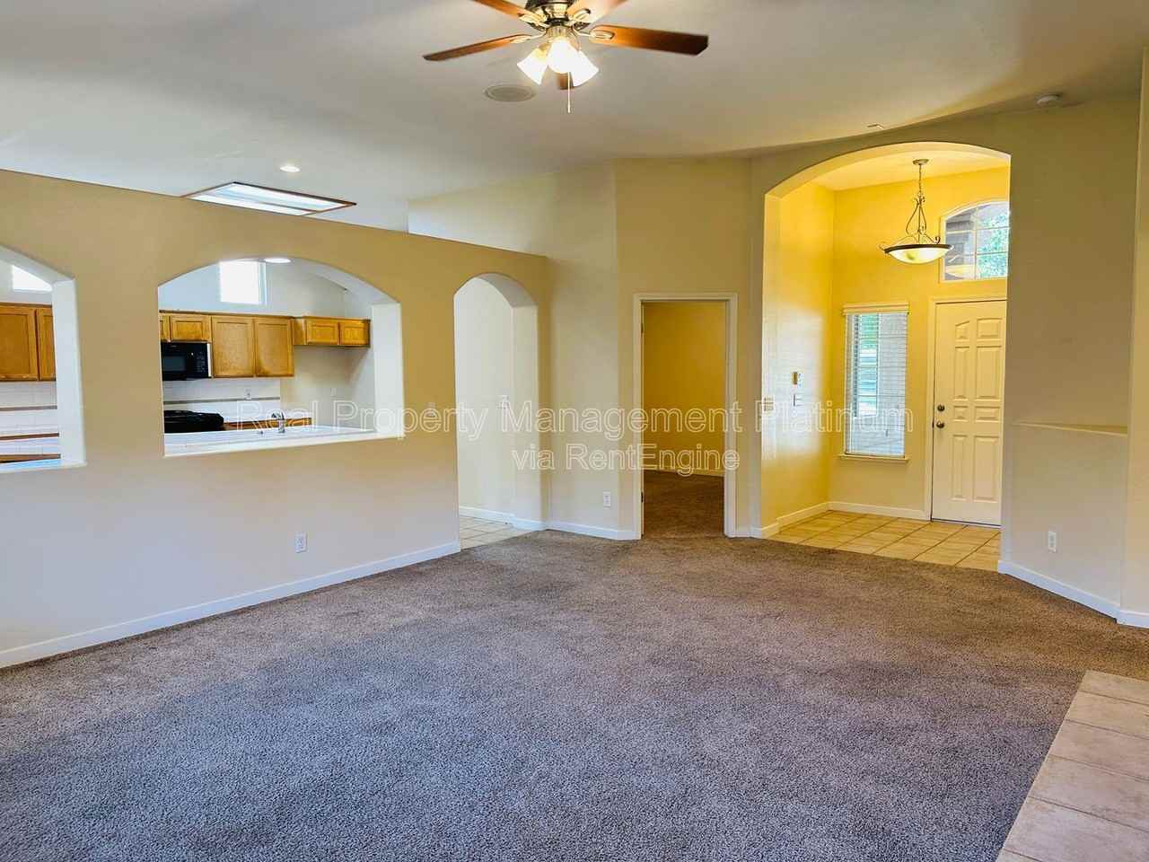 2012 Riverview Dr - Photo 5 of 26