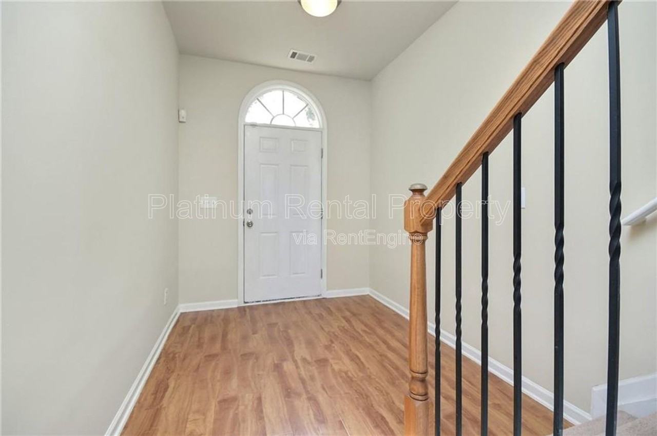 2886 Ridgeview Dr Sw - Photo 5 of 25