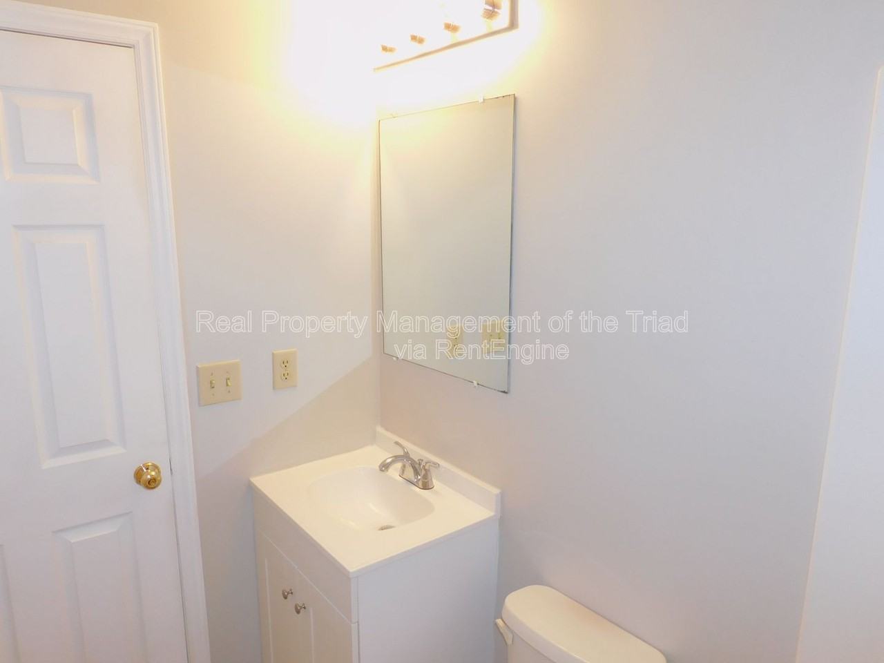 1805 Cody Ave - Photo 4 of 23