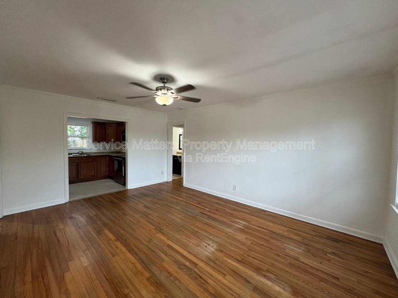 3543 Bayou Blvd - Photo 5 of 41