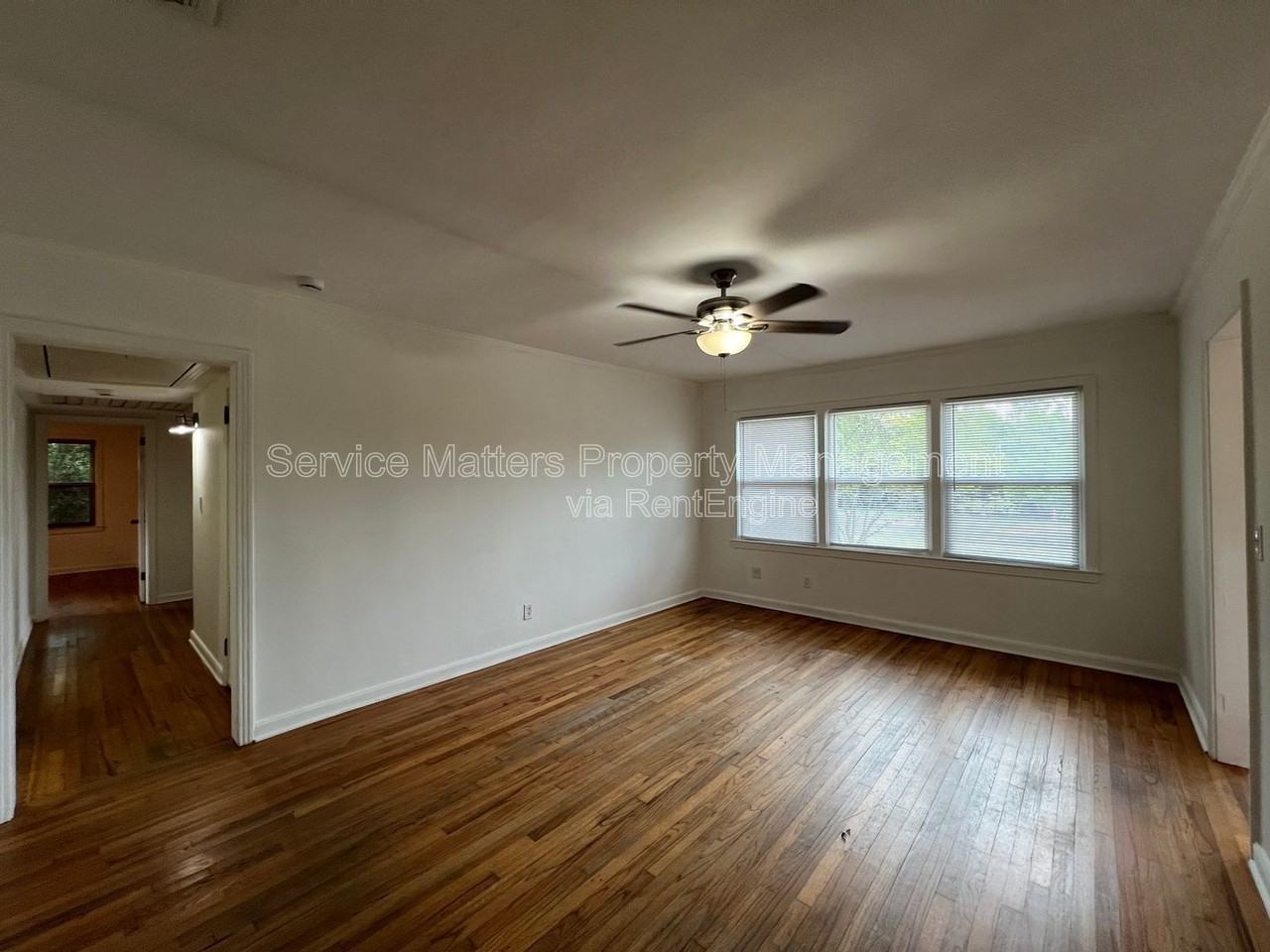 3543 Bayou Blvd - Photo 6 of 41