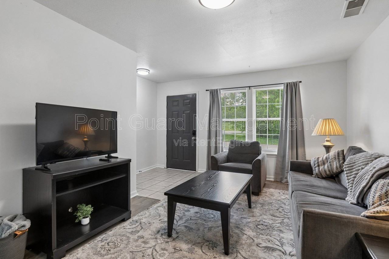 321 W South Ave #8 - Photo 6 of 44