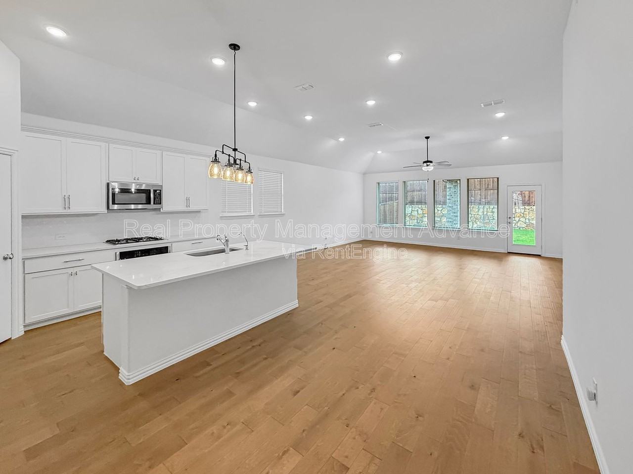 3517 Henry Xing - Photo 5 of 19