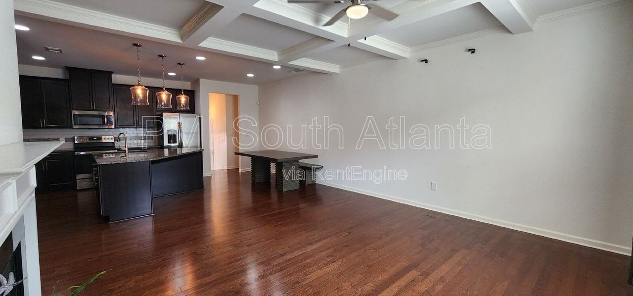 7744 Rutgers Cir - Photo 7 of 34