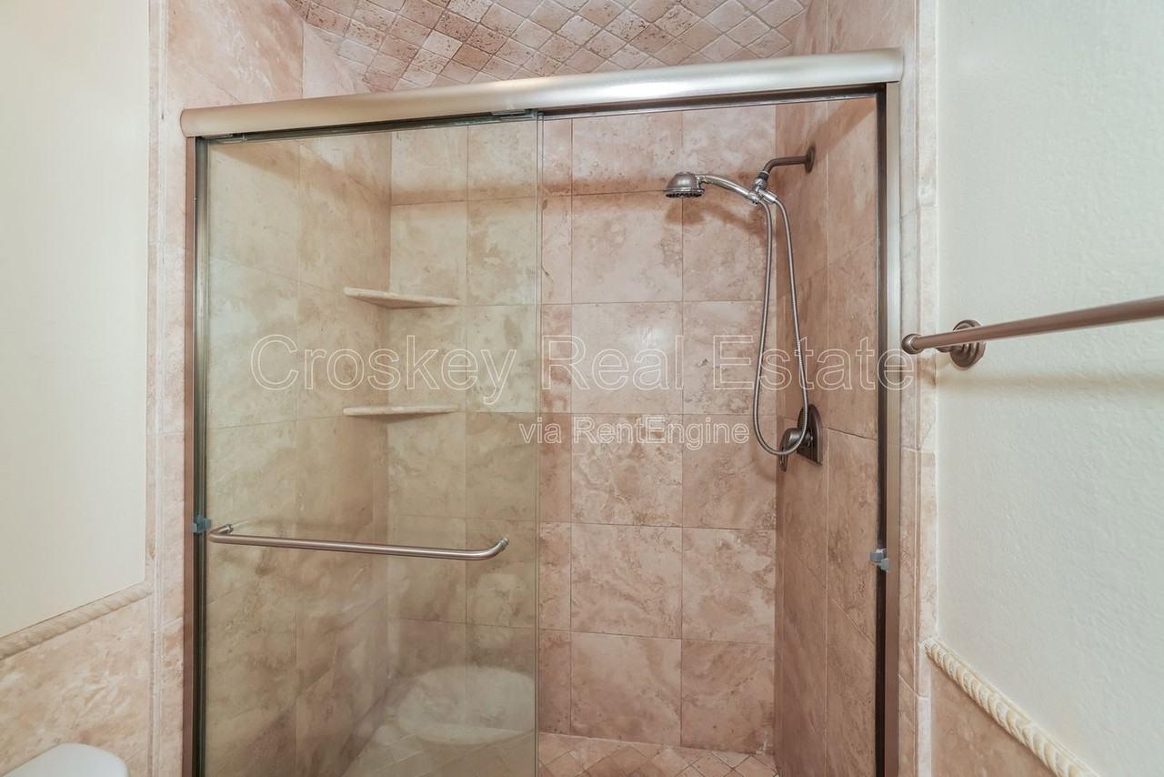 357 Hazelnut Ln - Photo 5 of 16