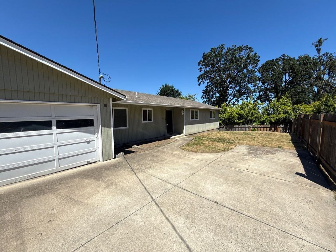 1809 Wallace Rd Nw - Photo 2 of 36