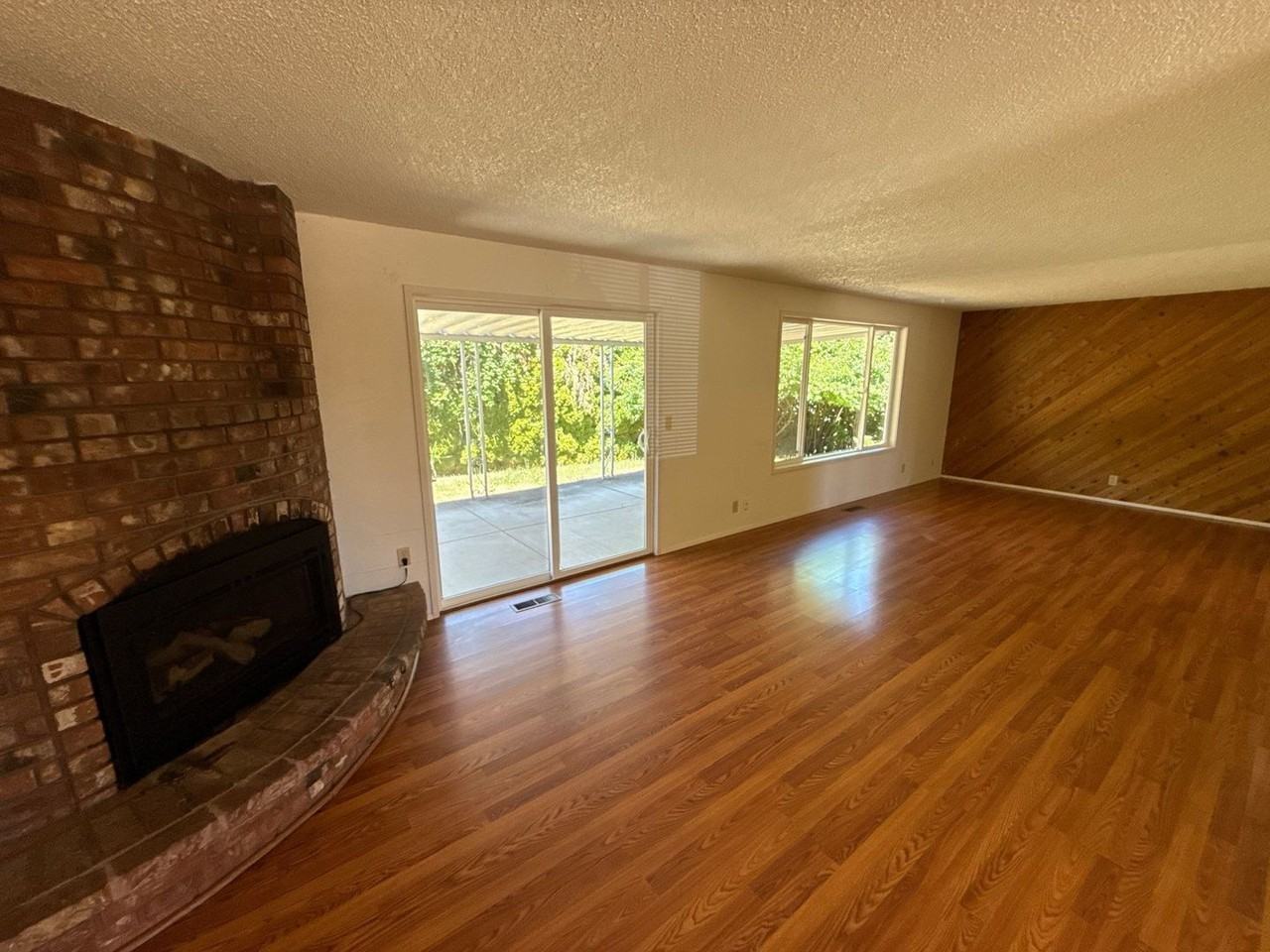 1809 Wallace Rd Nw - Photo 3 of 36