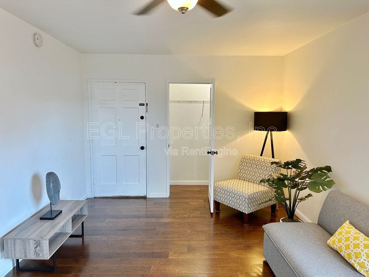 5122 Lemon Grove Ave - Photo 5 of 14