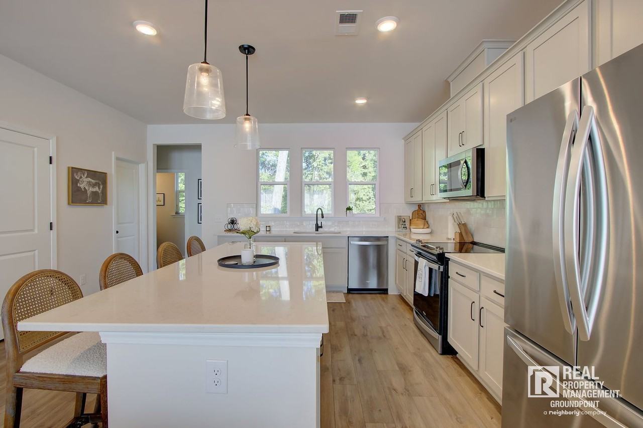 5208 New Palm Ct - Photo 4 of 33