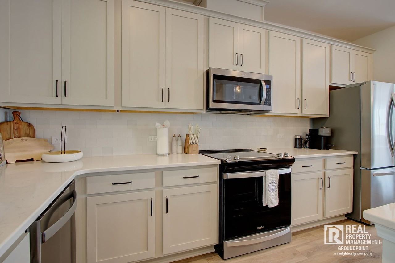 5208 New Palm Ct - Photo 7 of 33