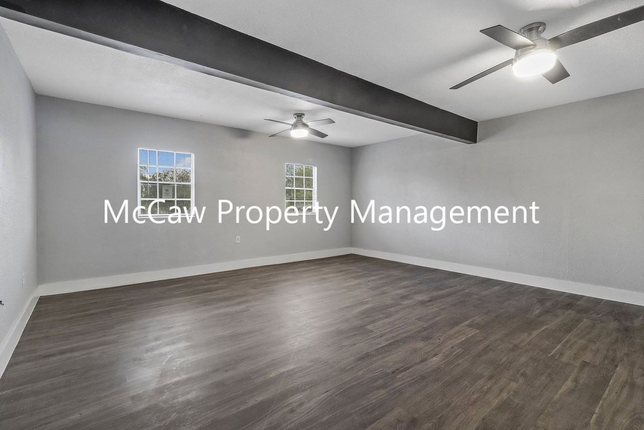 7012 Candlewick Ct - Photo 4 of 17