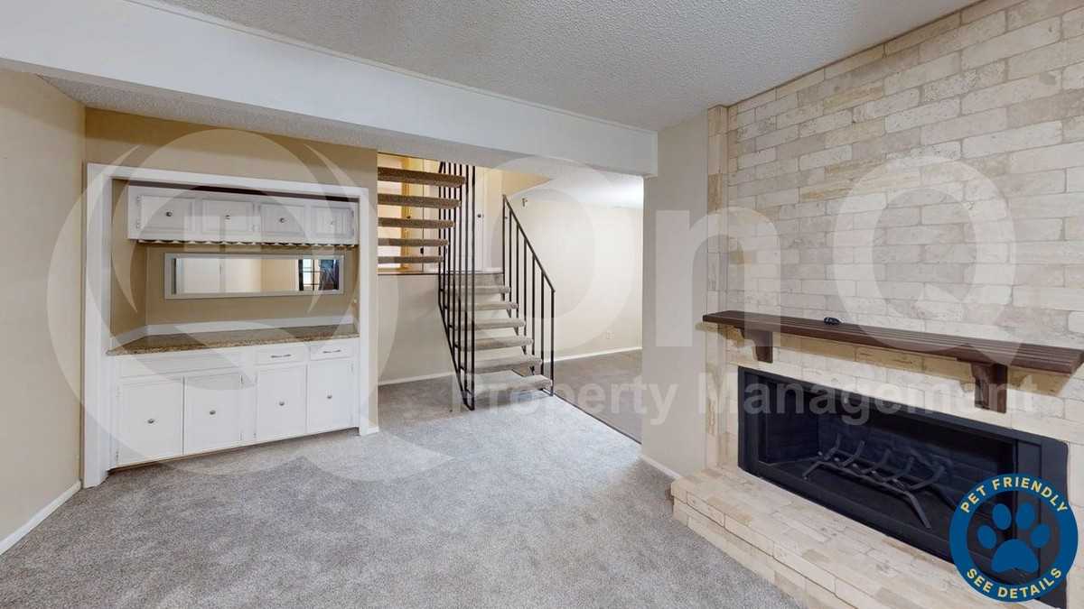 5809 Chimney Wood Cir - Photo 2 of 13