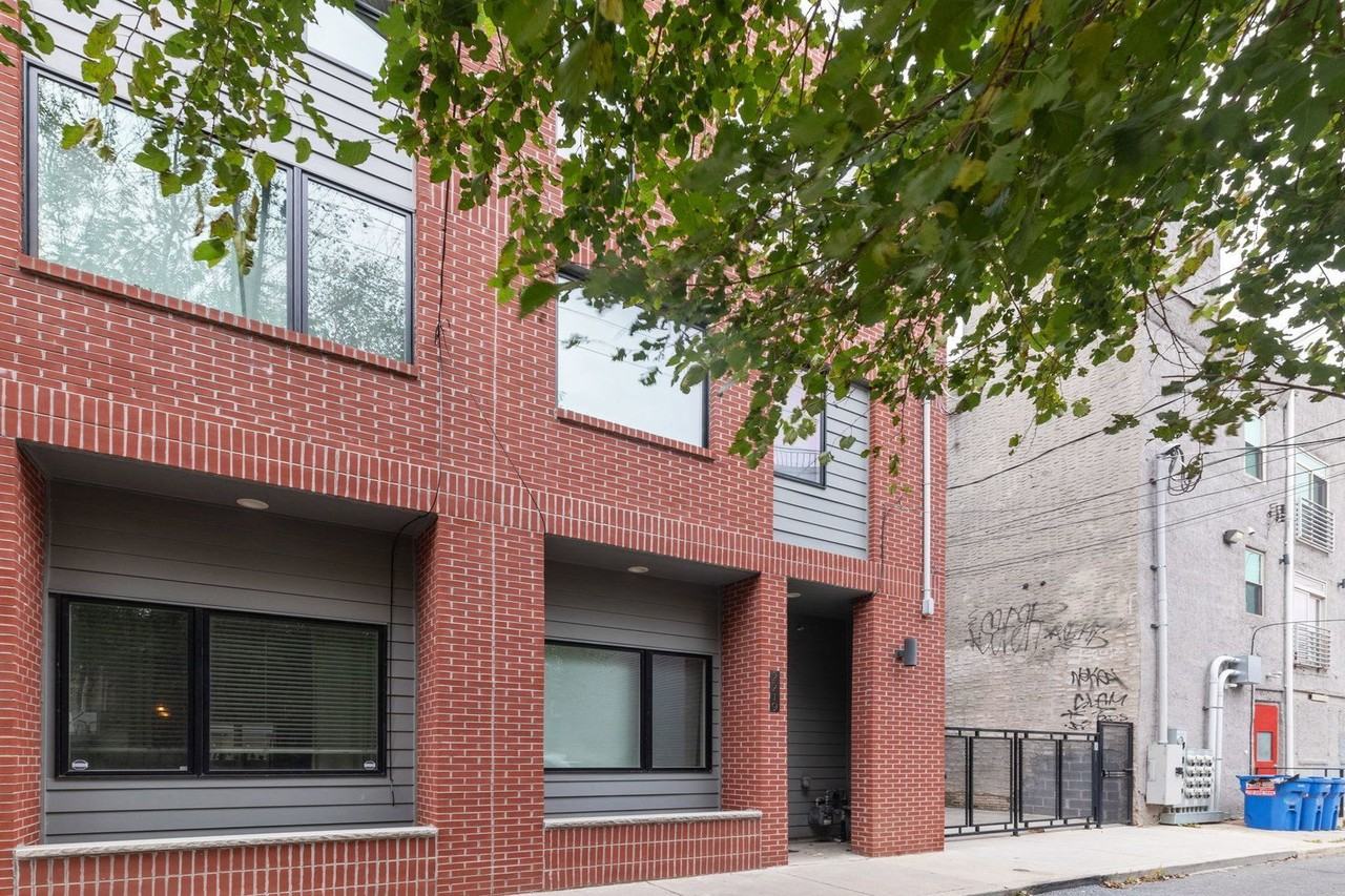 2219 N Hope St - Photo 2 of 34