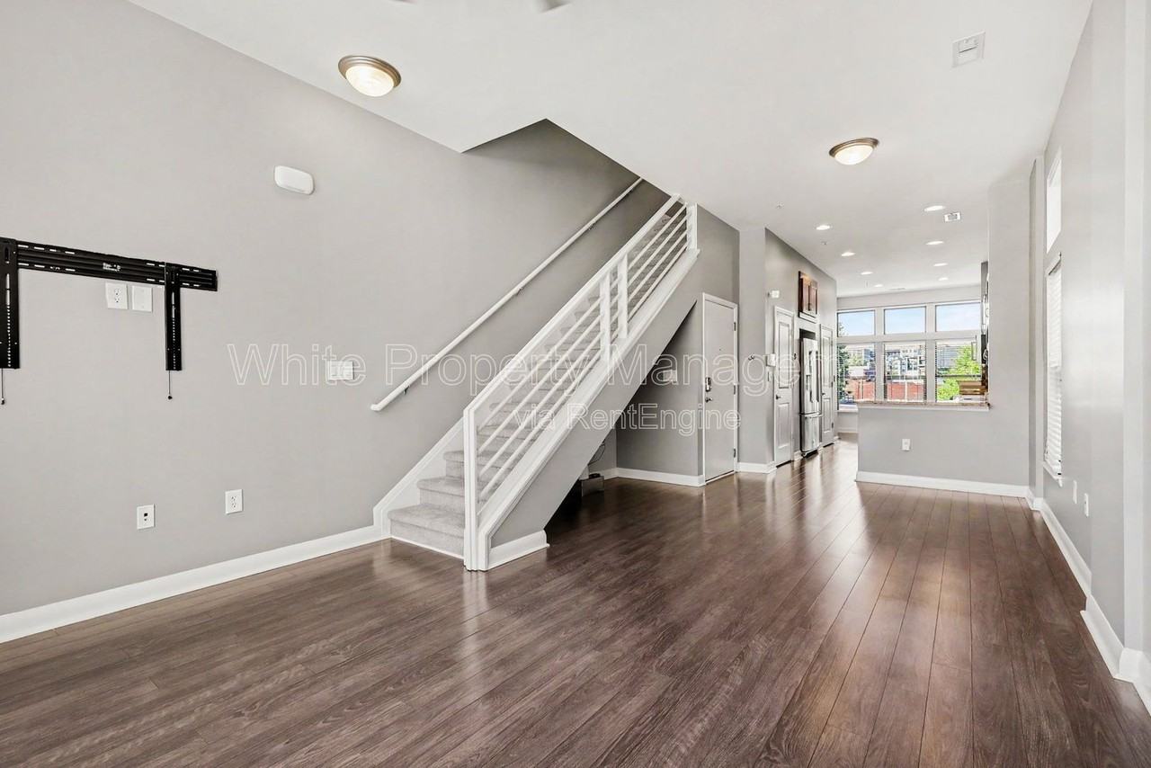 506 New Bern Station Ct - Photo 2 of 17