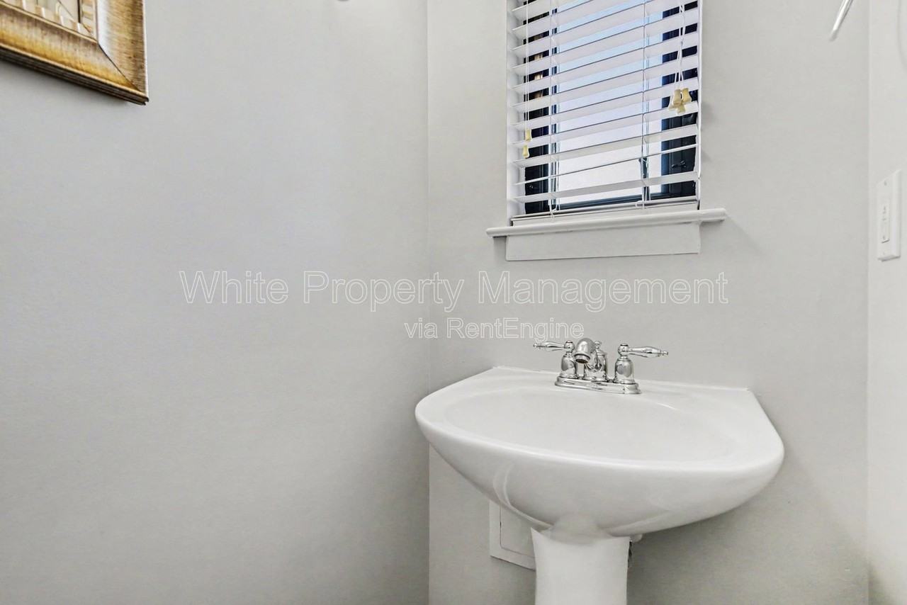 506 New Bern Station Ct - Photo 7 of 17