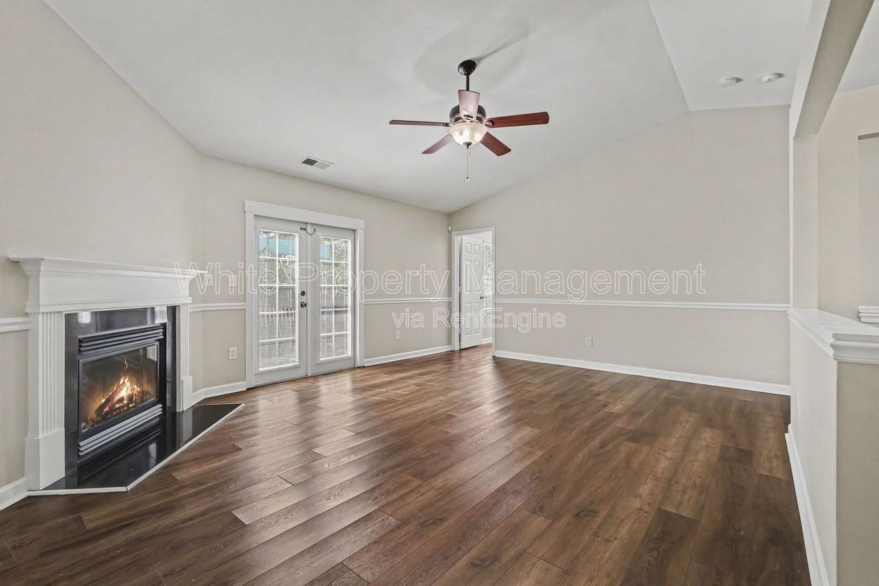 1820 Meadow Crossing Dr - Photo 5 of 32