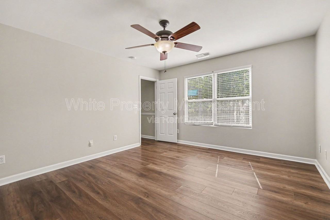 1820 Meadow Crossing Dr - Photo 6 of 32