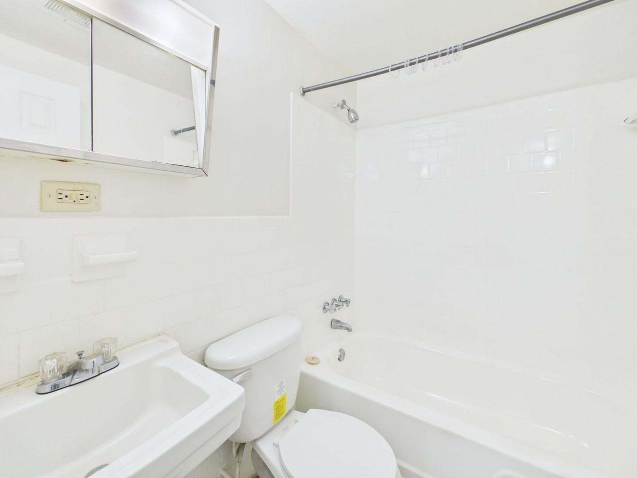 3202 Midlothian Tpke #3206J - Photo 7 of 8