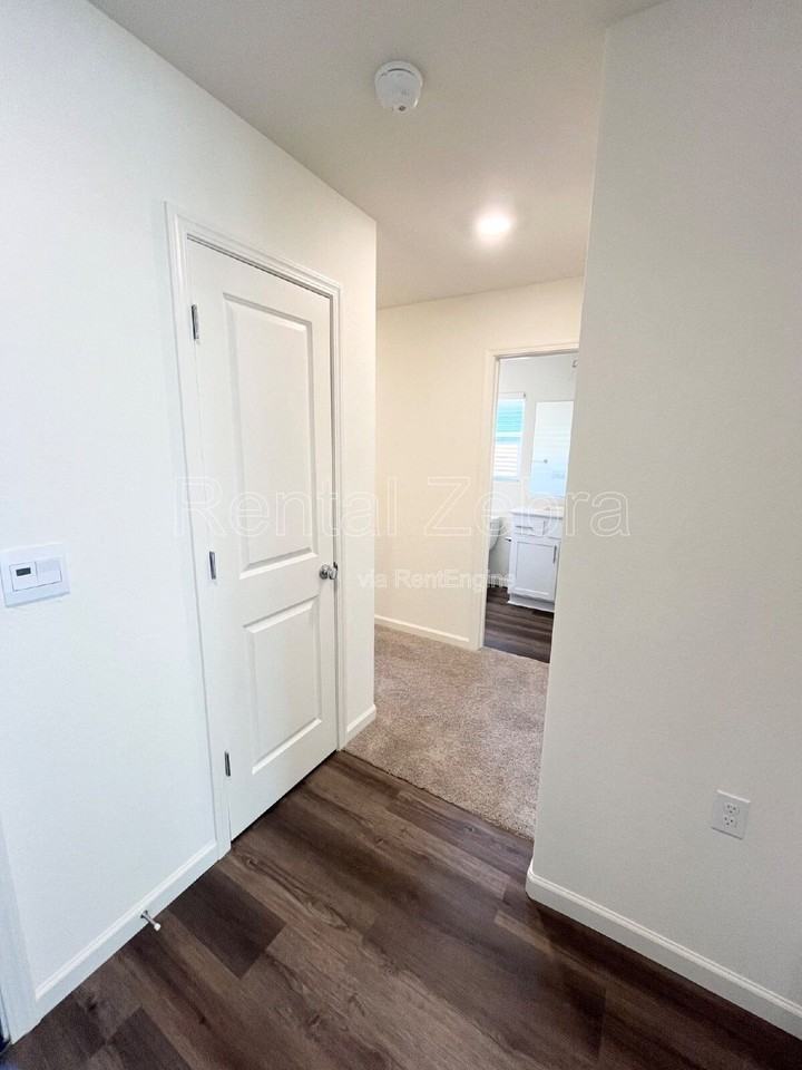 4064 Cinnabar Ct - Photo 7 of 30