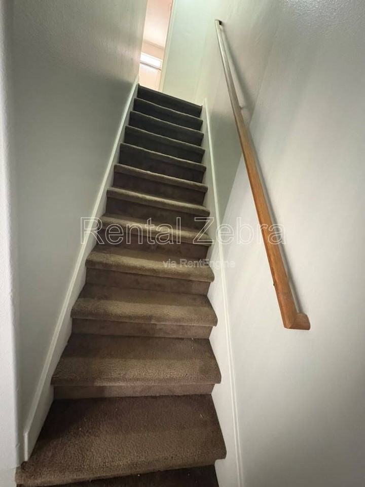 2951 Willowbrook Dr #B - Photo 5 of 10