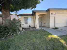 2862 La Cresenta Ave - Photo 1 of 1