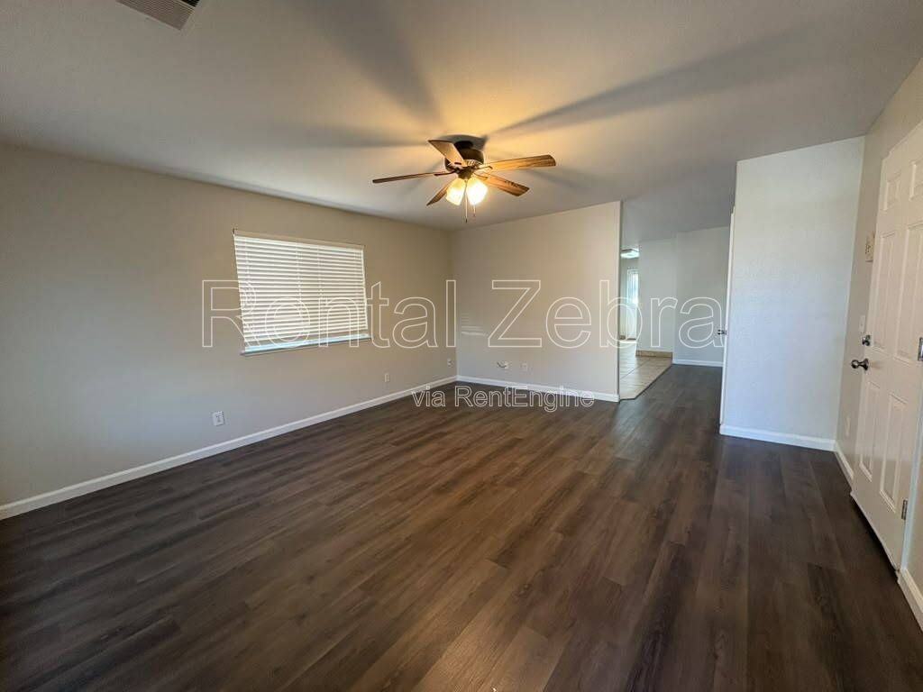 2862 La Cresenta Ave - Photo 2 of 10