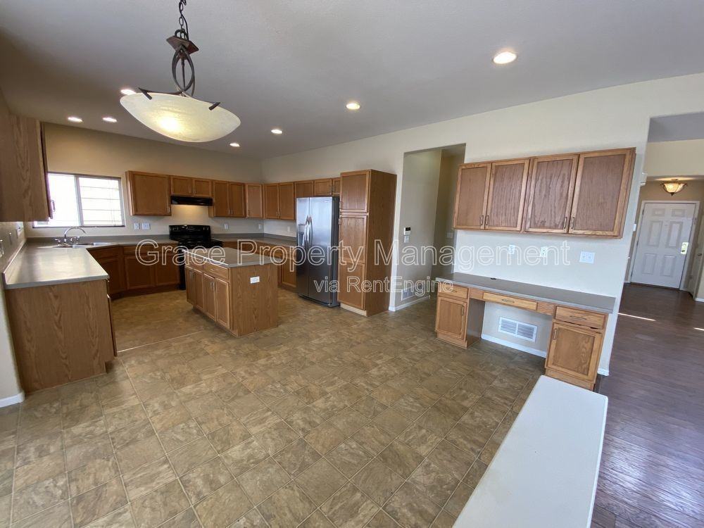 10289 E 113th Ave - Photo 6 of 23