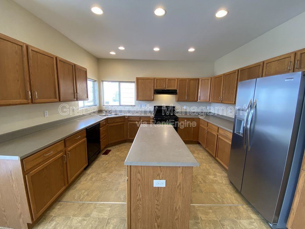10289 E 113th Ave - Photo 7 of 23