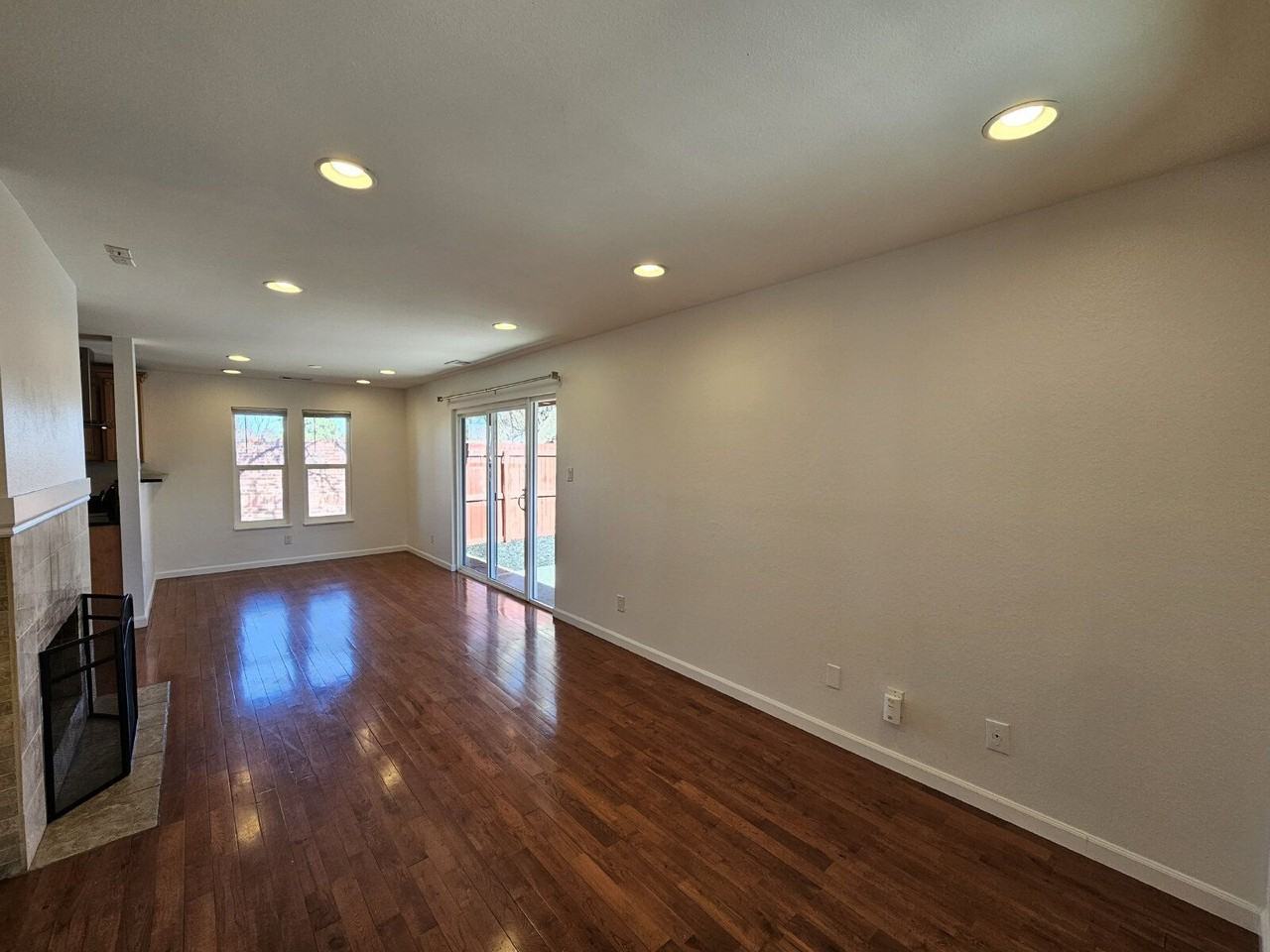5926 S Willow Way - Photo 5 of 17