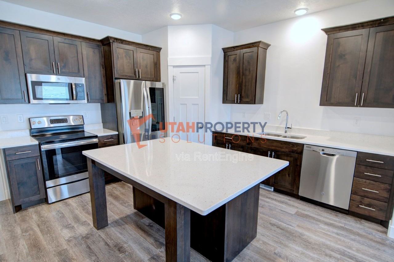 2737 E Iron Bark Aly - Photo 7 of 29