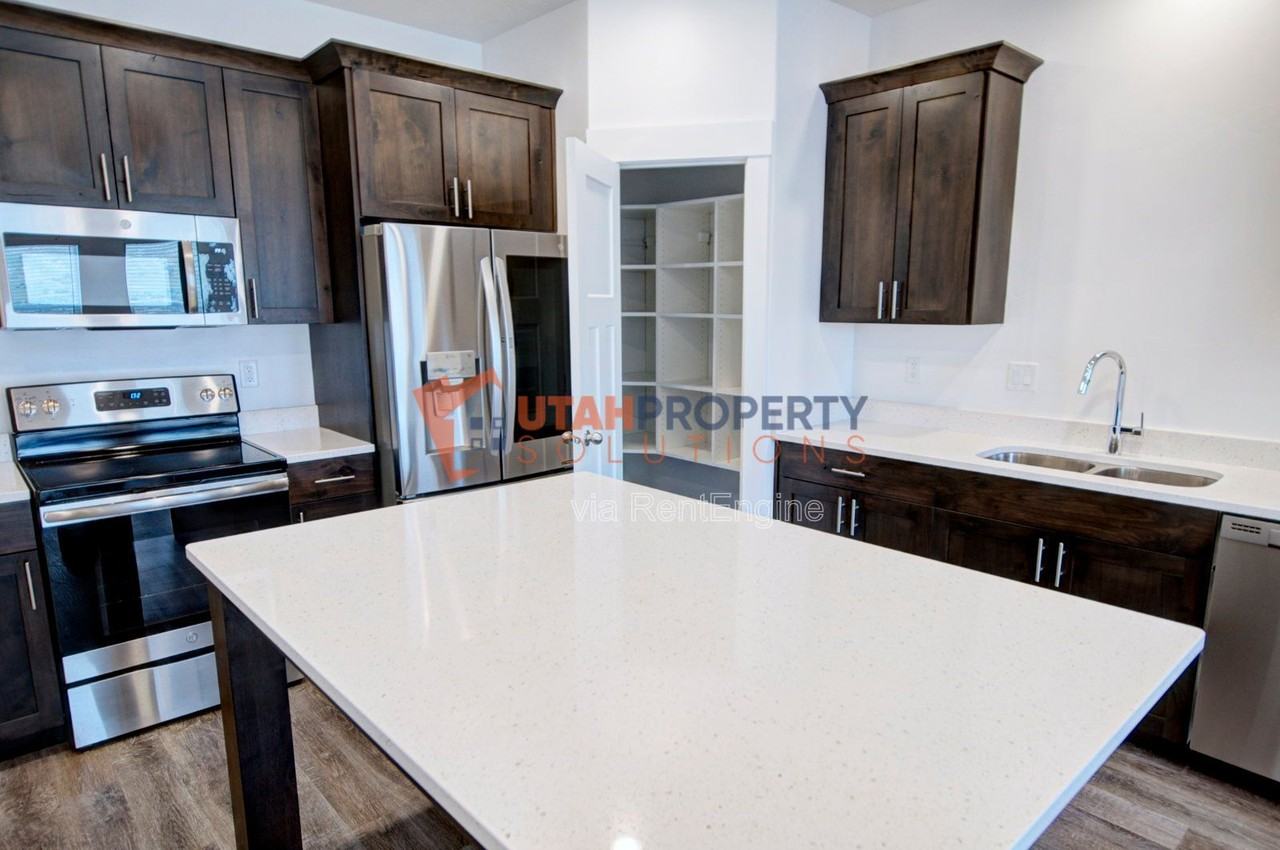 2737 E Iron Bark Aly - Photo 4 of 26