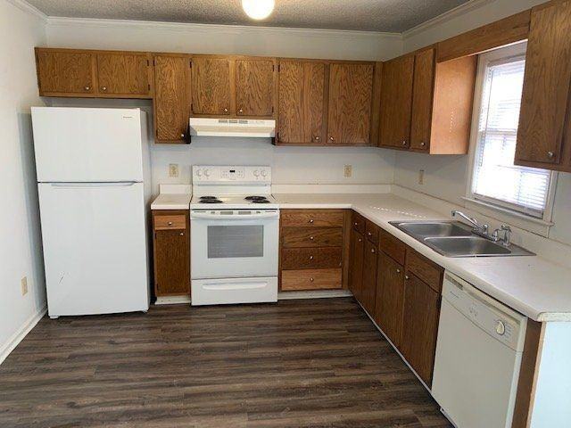 202 Kristin Dr #B - Photo 4 of 20